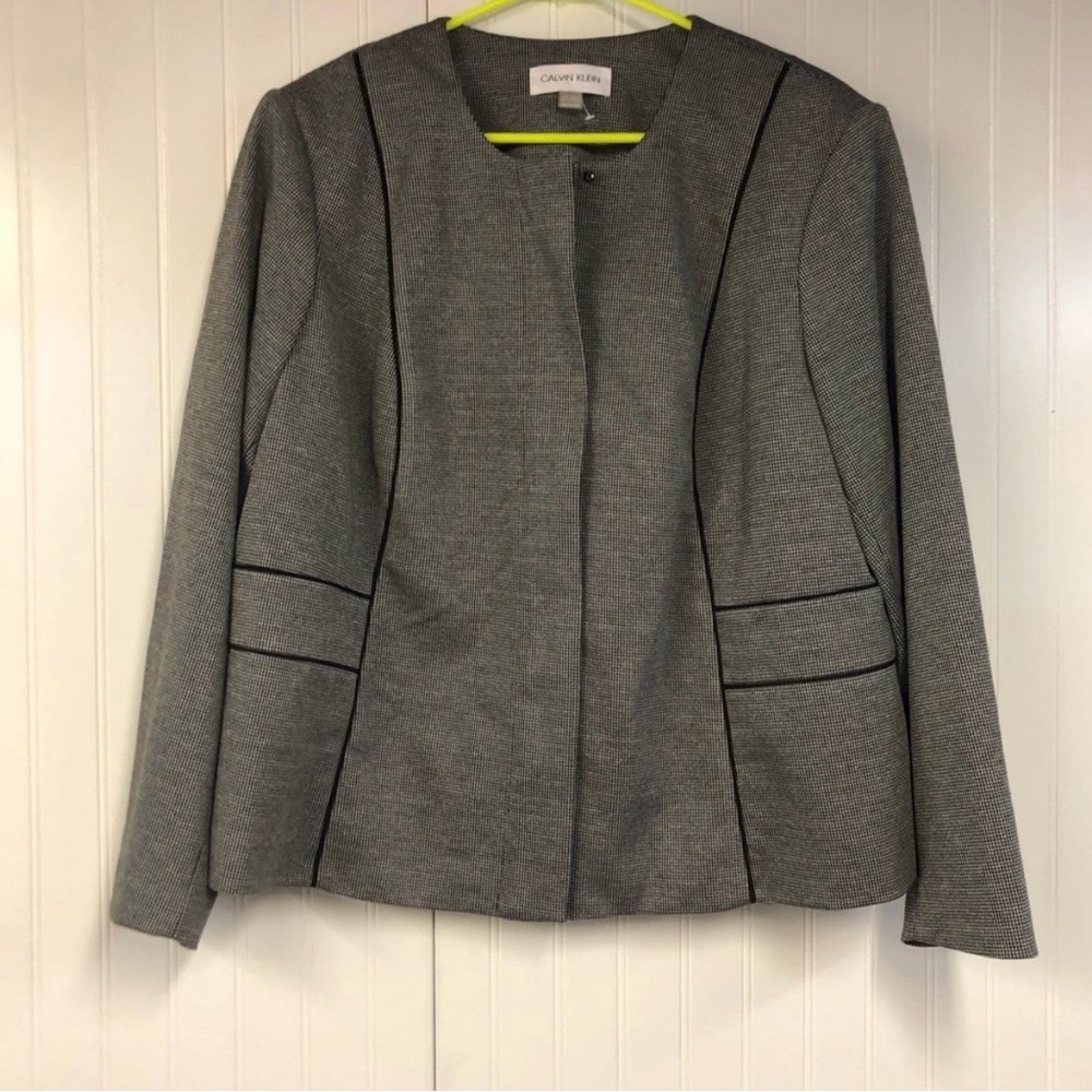 Calvin Klein Women's Black & White Patterned Jacket